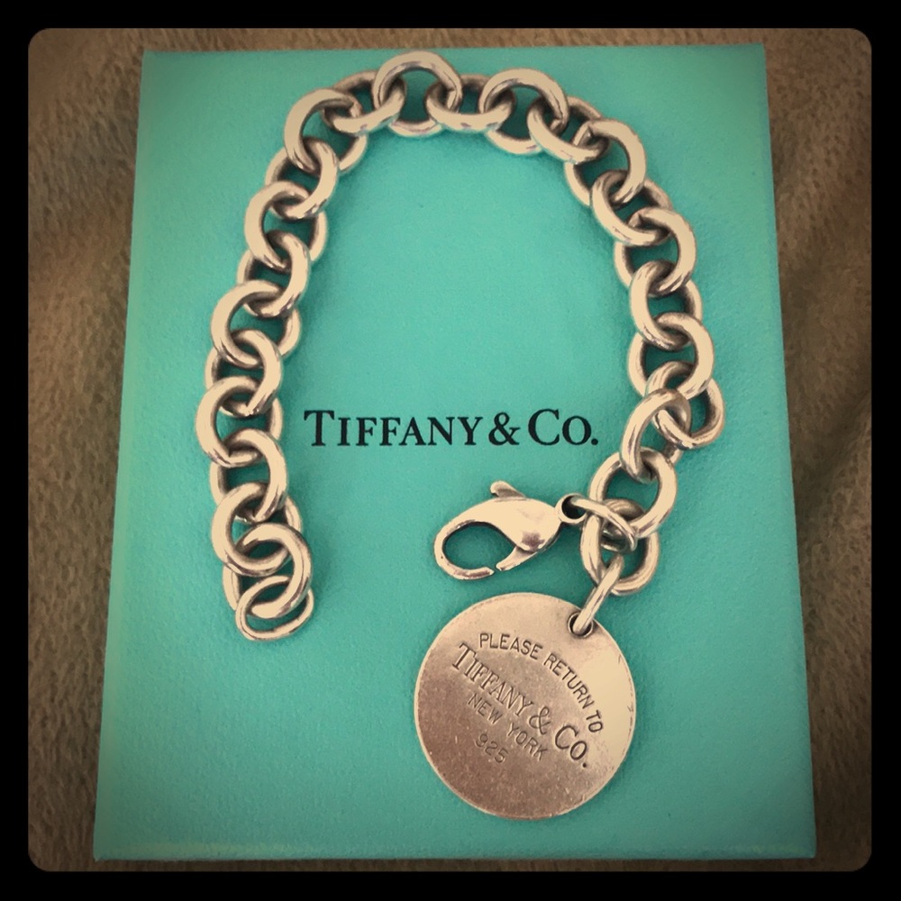Tiffany &Co Oval Tag Charm Bracelet